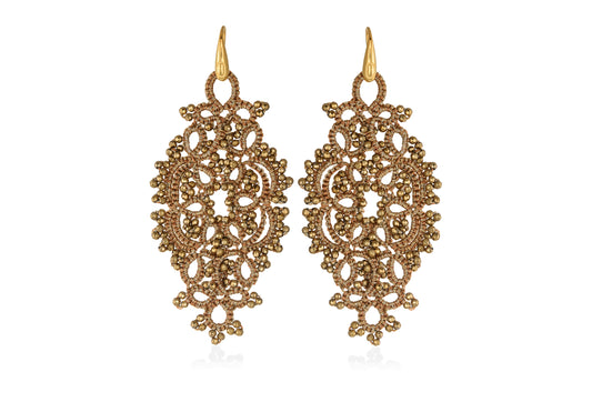 Alexandra lace earrings gold close up