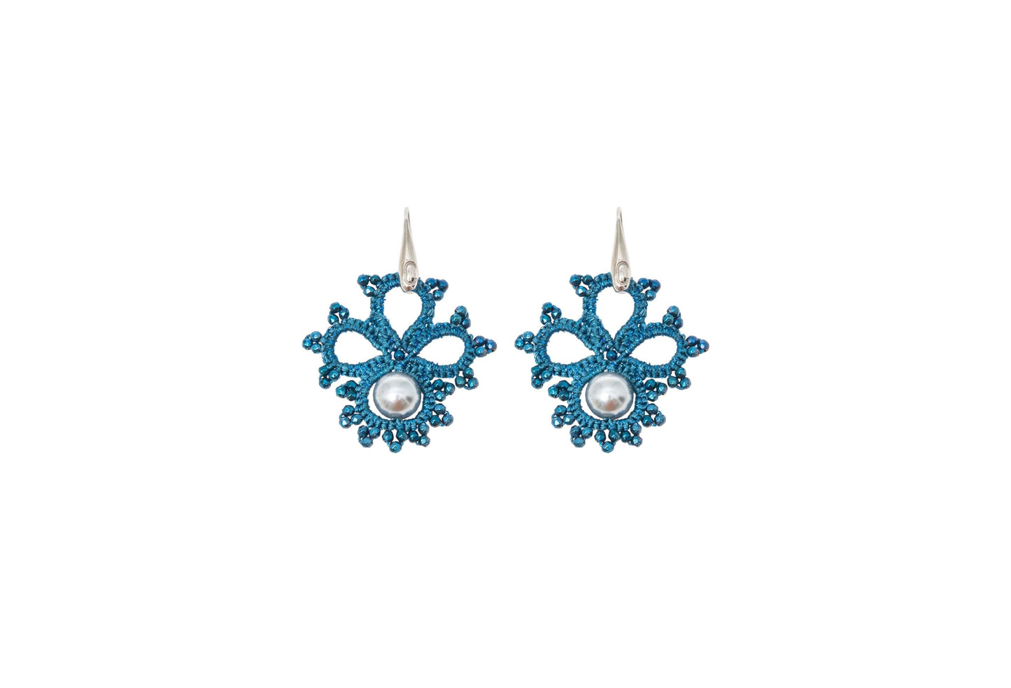 Claire handcrafted gemstone lace earrings med blue