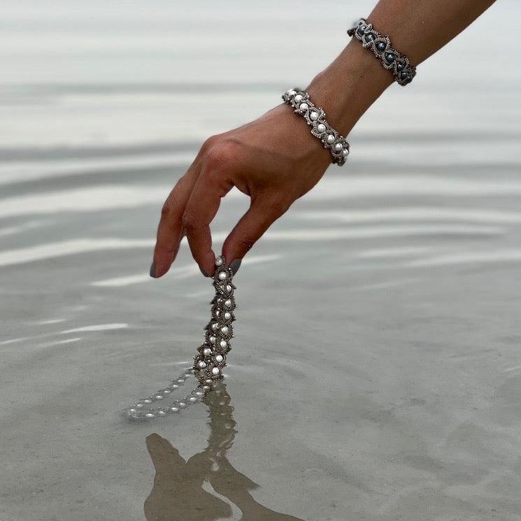 Ocean chic lace bracelet, grey silver