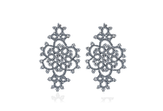Thalia lace earrings, grey silver