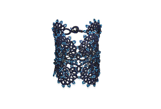 Violet lace bracelet, night blue